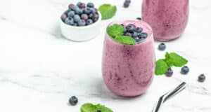 Plant-based-Blueberry-Smoothie
