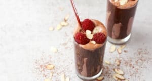 Festive-Choc-Cranberry-Smoothie