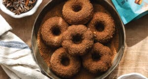 Baked-Oats-Cinnamon-Sugar-Doughnuts